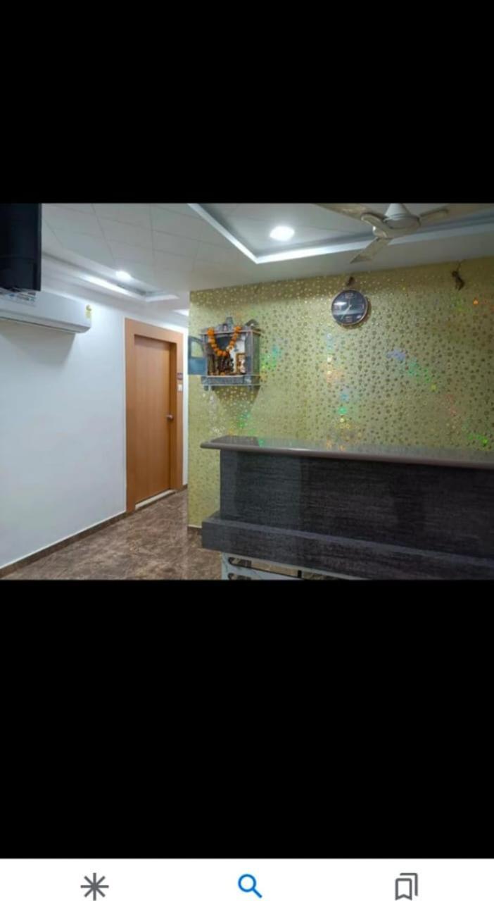 Hotel Globle ヴァドーダラー エクステリア 写真
